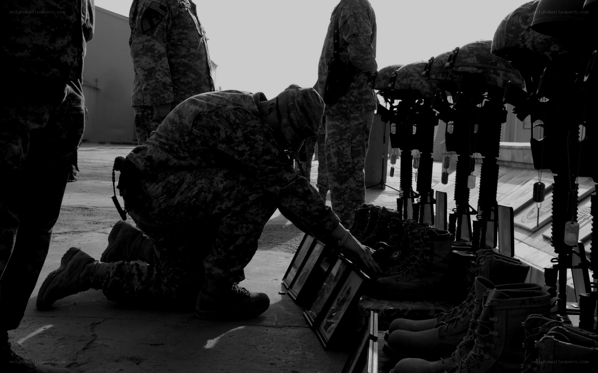 Soldier at memorial tribute