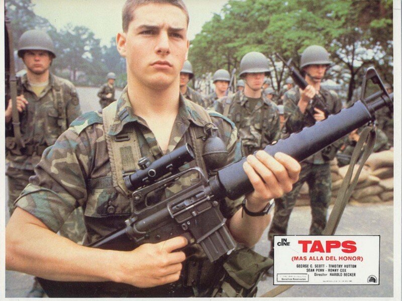 Soldier Holding Rifle — Green, Serious