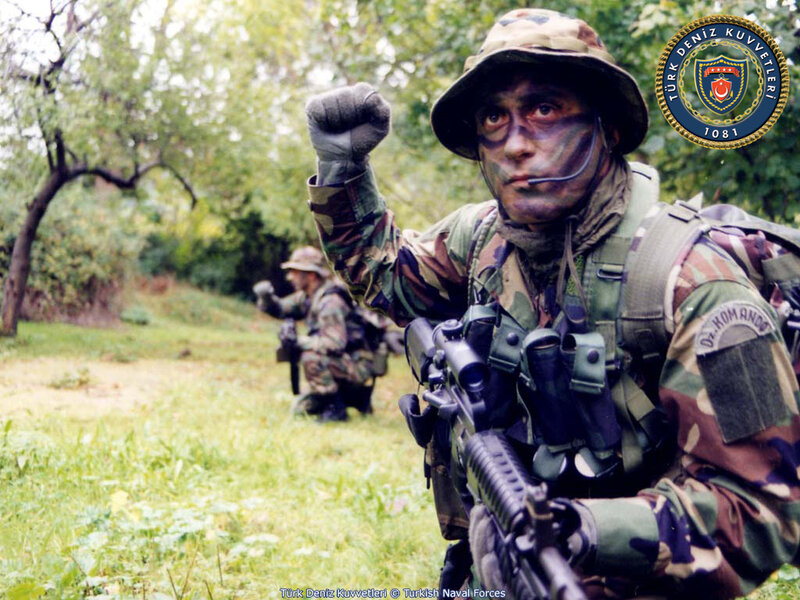 Soldier in Camouflage — Green