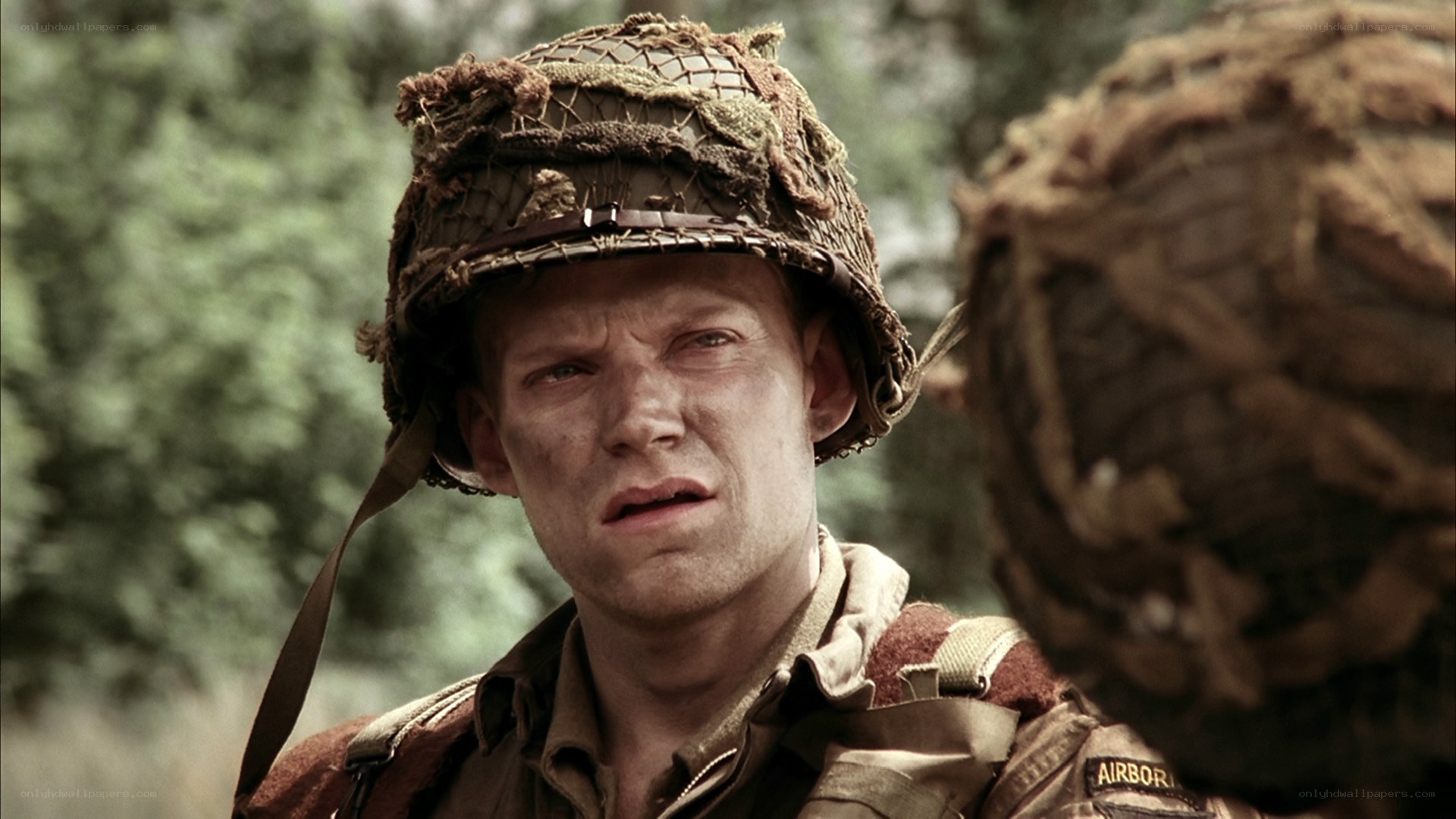 soldier in combat gear