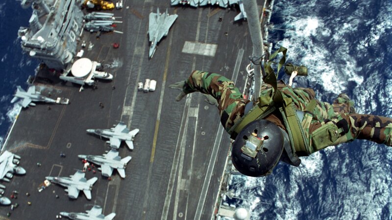 Soldier Parachuting — Green