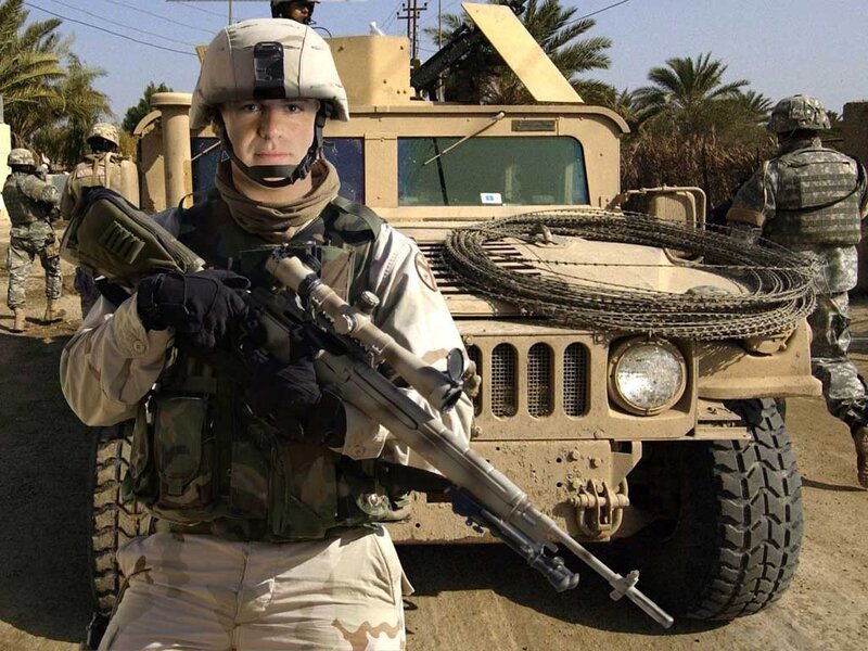 Soldier with Rifle — Tan