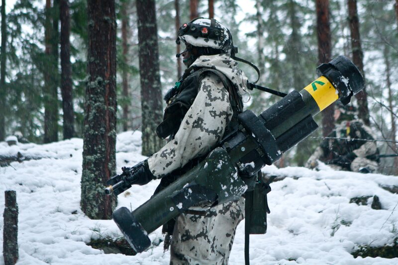 Soldier with Rocket Launcher — White