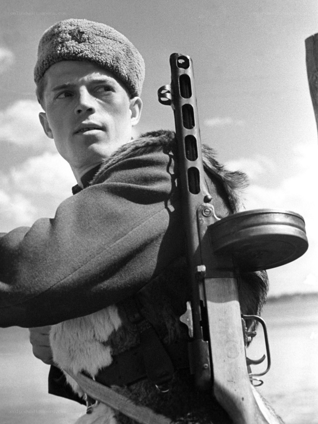 Soldier with submachine gun