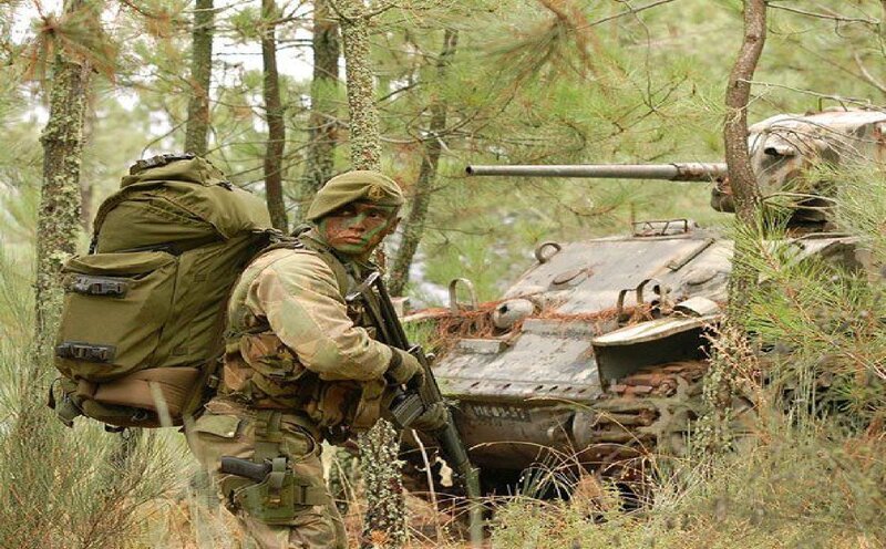 Soldier with Tank in Forest — Green