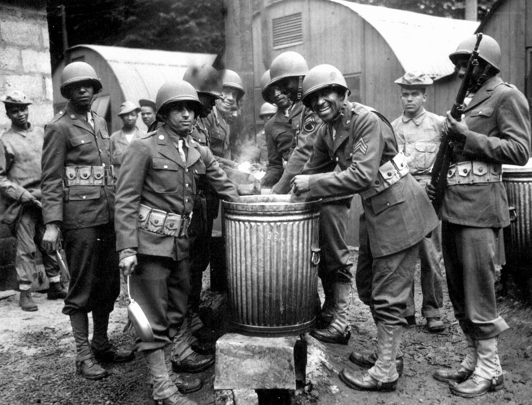 Soldiers at a mess hall