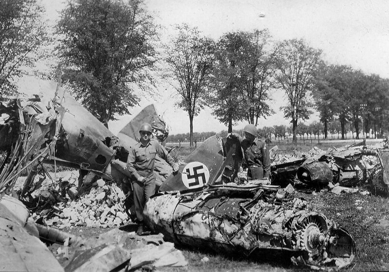 Soldiers at crashed aircraft wreckage