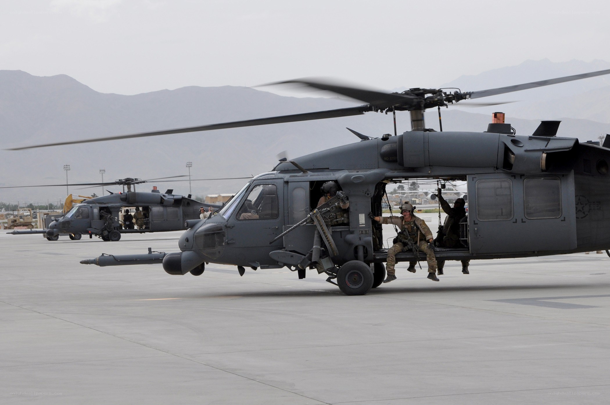 Soldiers boarding helicopter