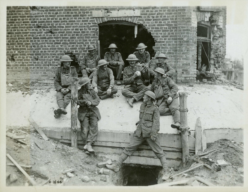 Soldiers in a ruined building