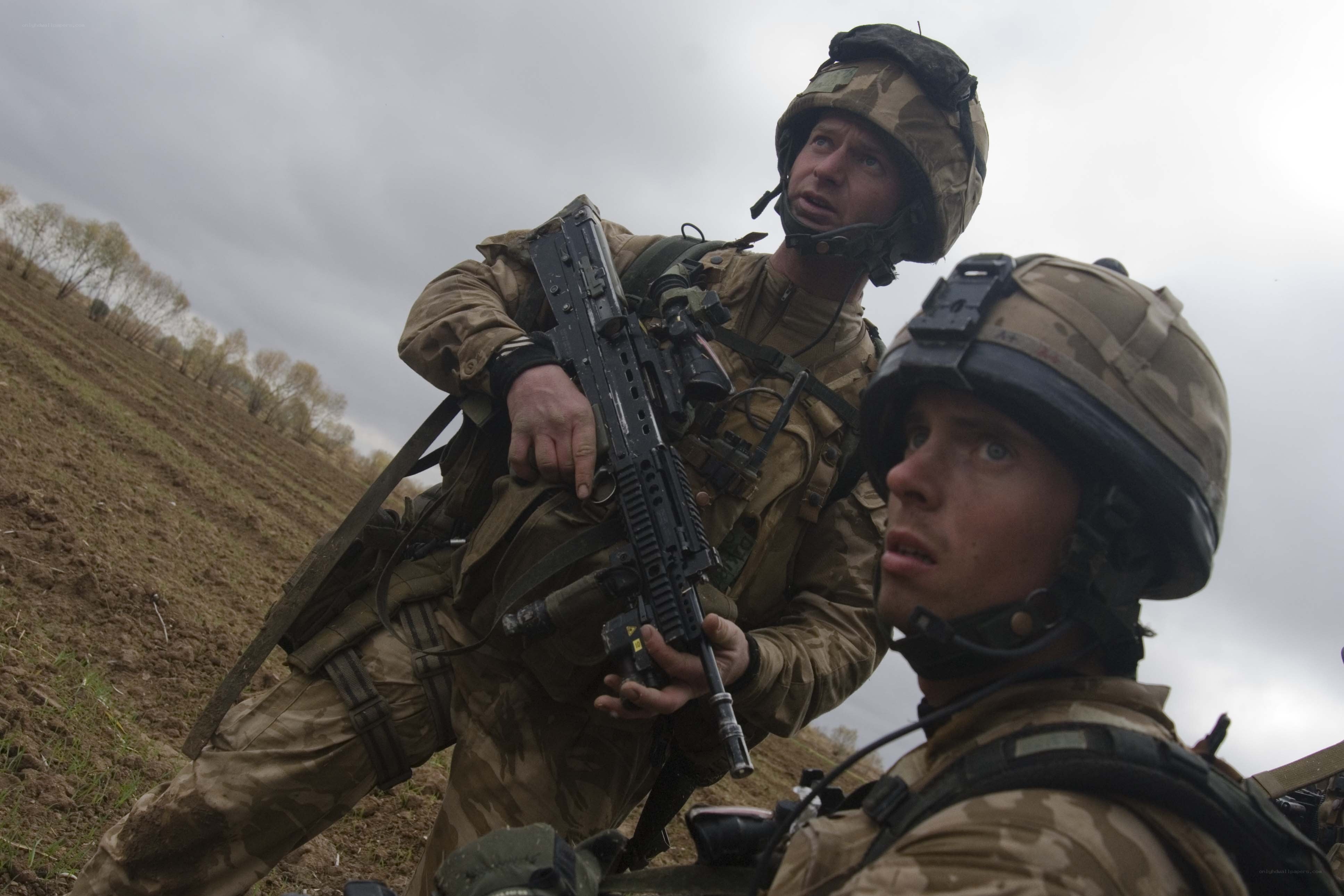 Soldiers in combat gear