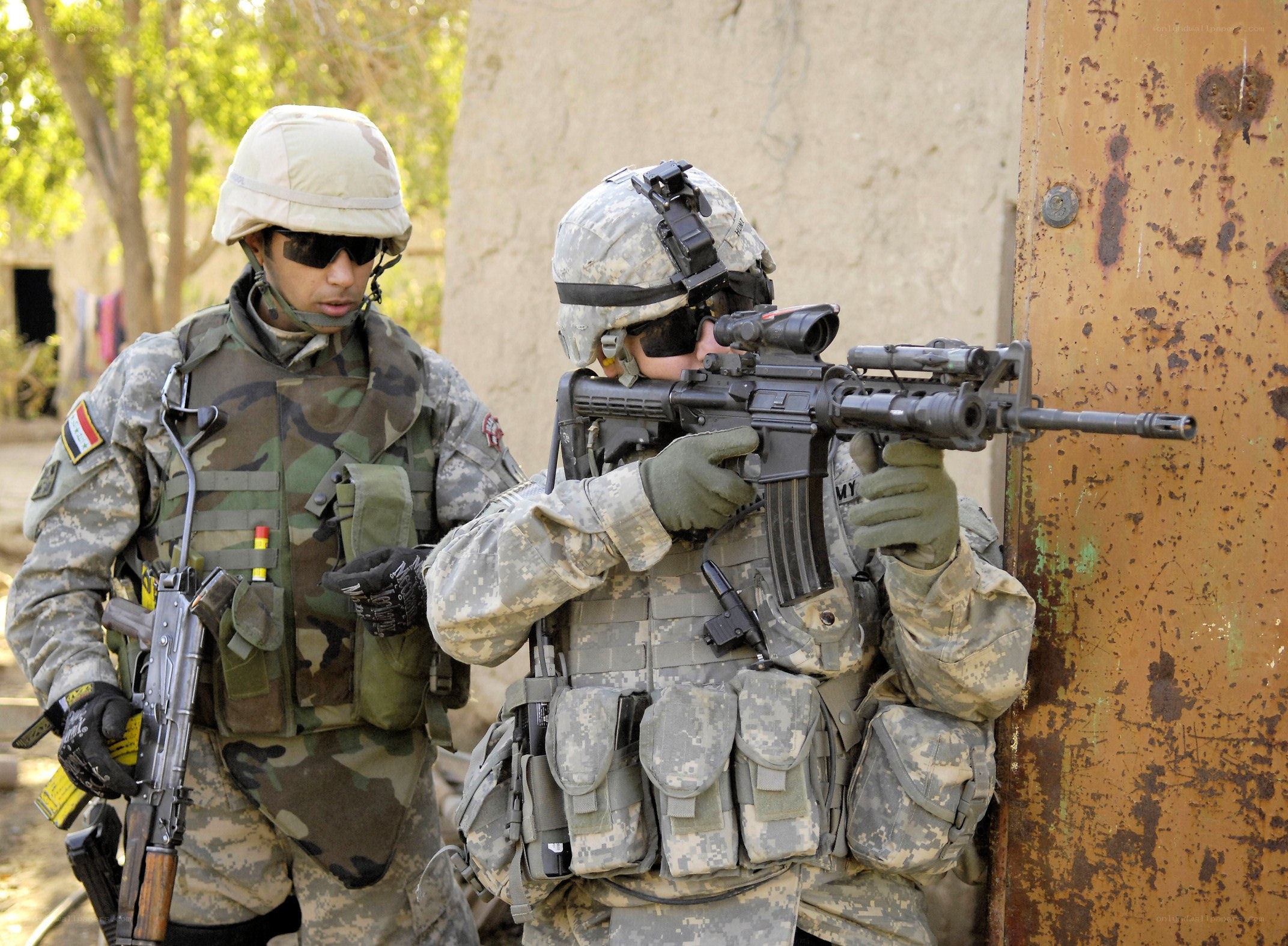 Soldiers in combat gear