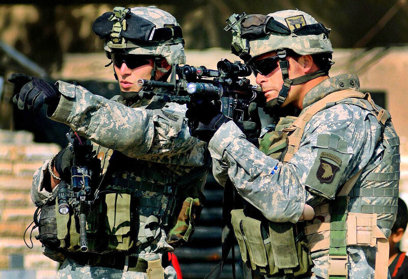 Soldiers in combat gear