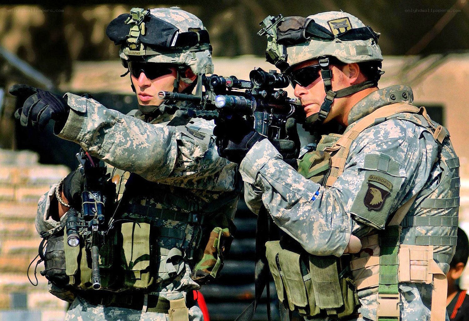 Soldiers in combat gear