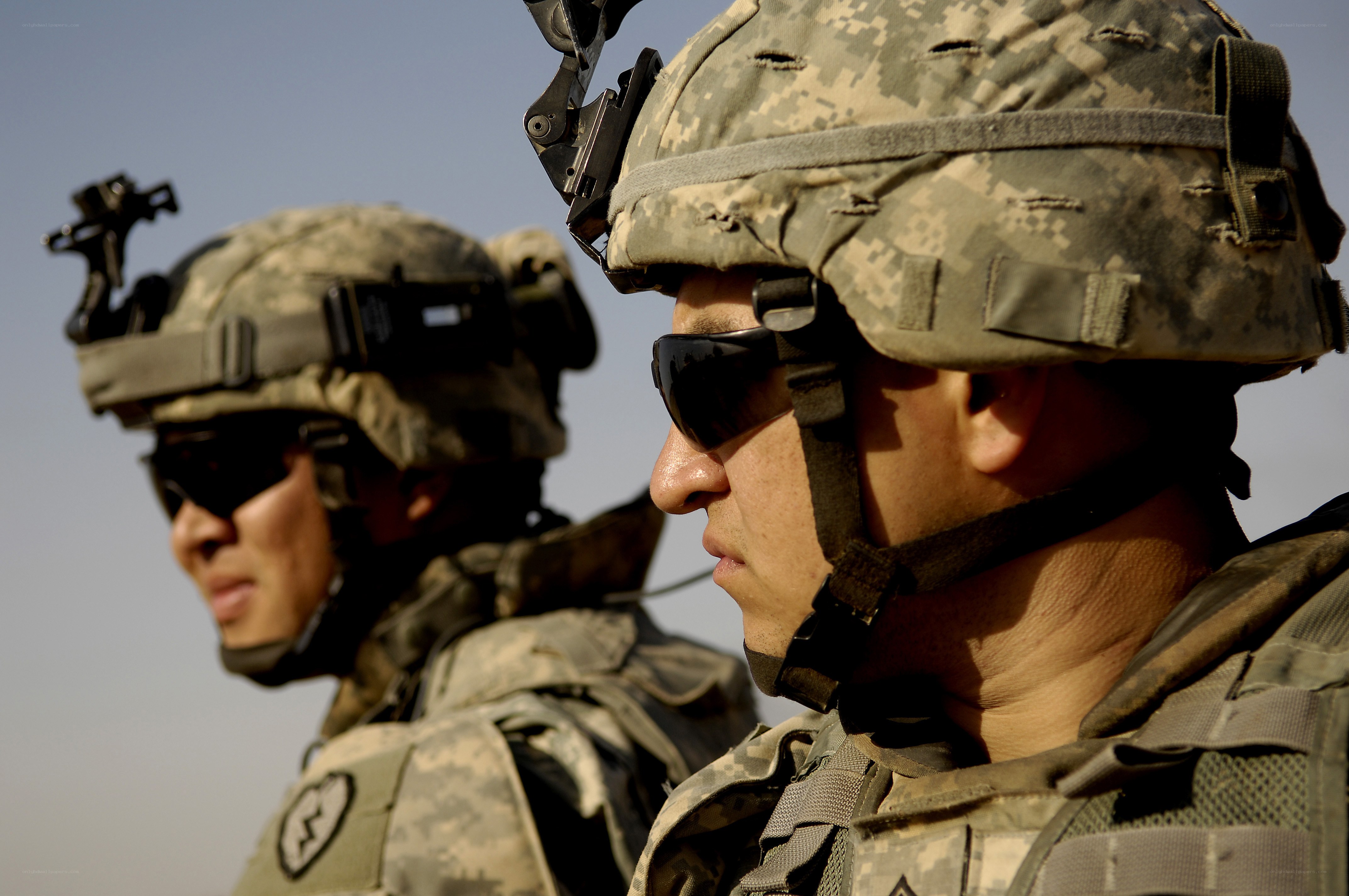 Soldiers in combat gear