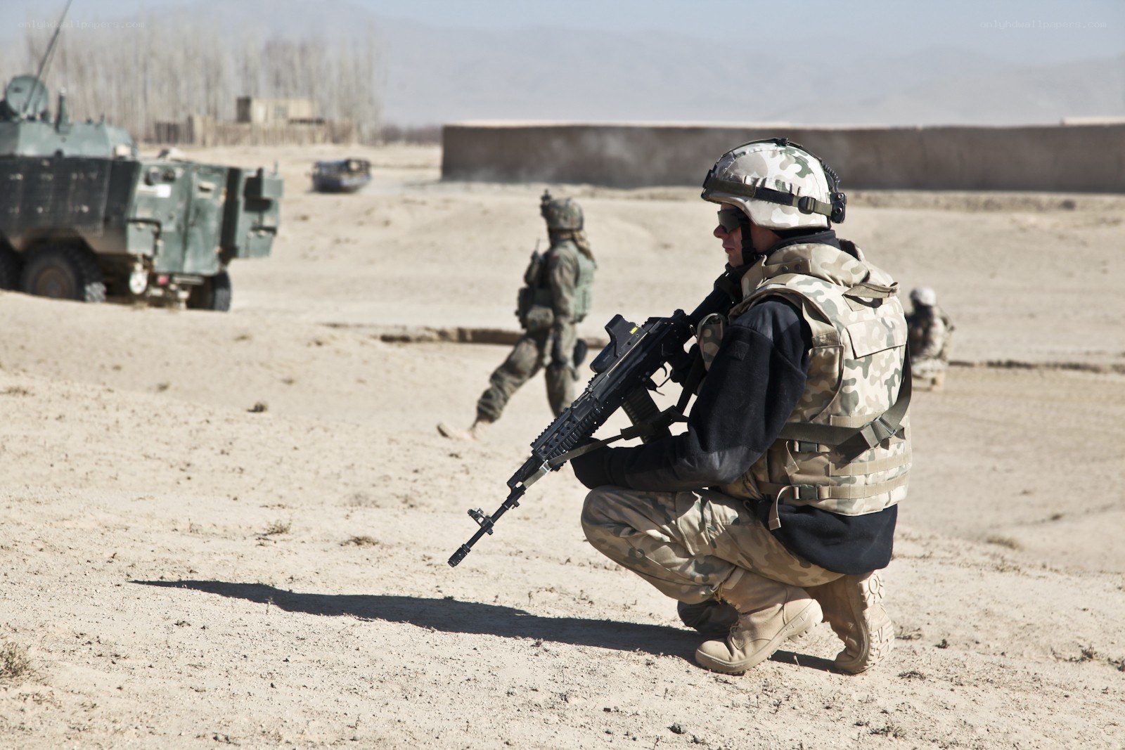 Soldiers in desert combat