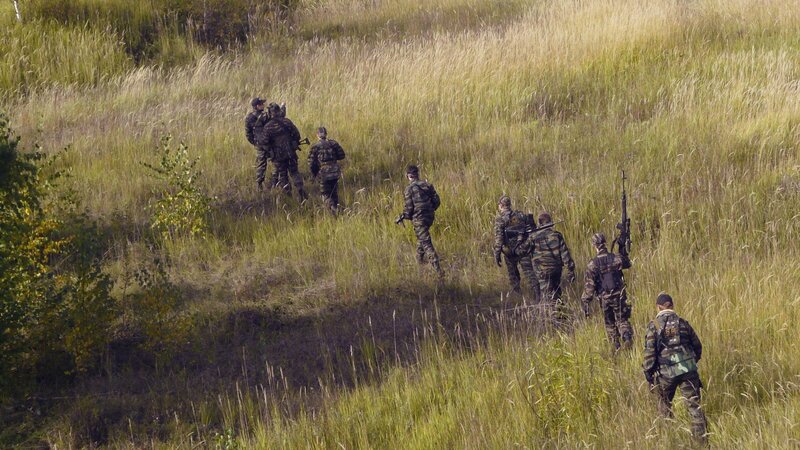 Soldiers in Field — Green, Tense, Afternoon, Photograph, Grass