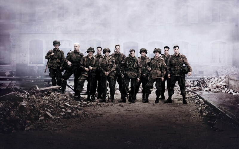 Soldiers in War Zone — Gray, Dramatic, Photograph