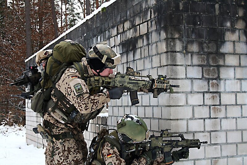 Soldiers in winter combat training