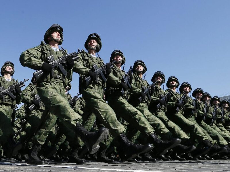 Soldiers Marching in Formation — Green, Formal