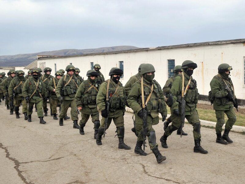 Soldiers Marching in Formation — Green