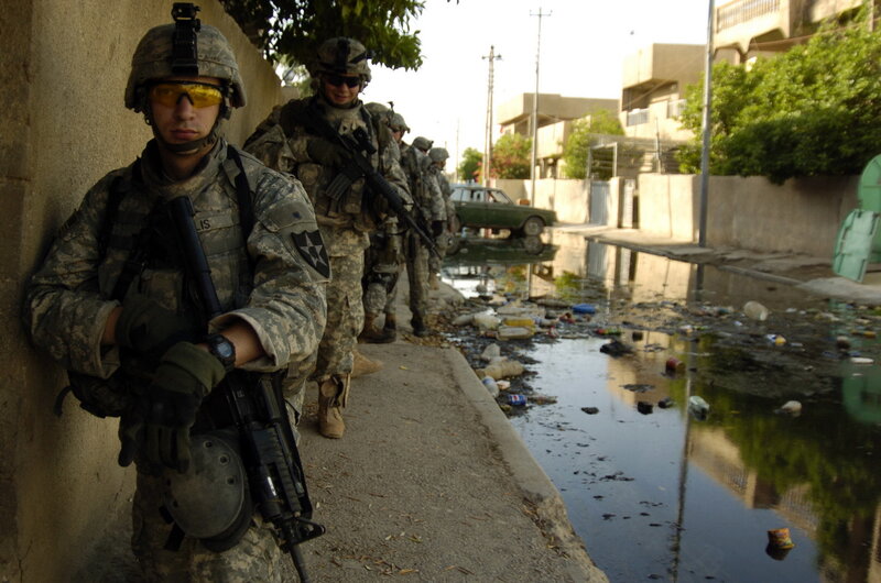 Soldiers on Patrol — Green