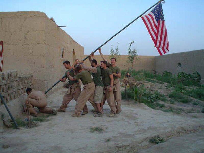 Soldiers Raising Flag — Tan