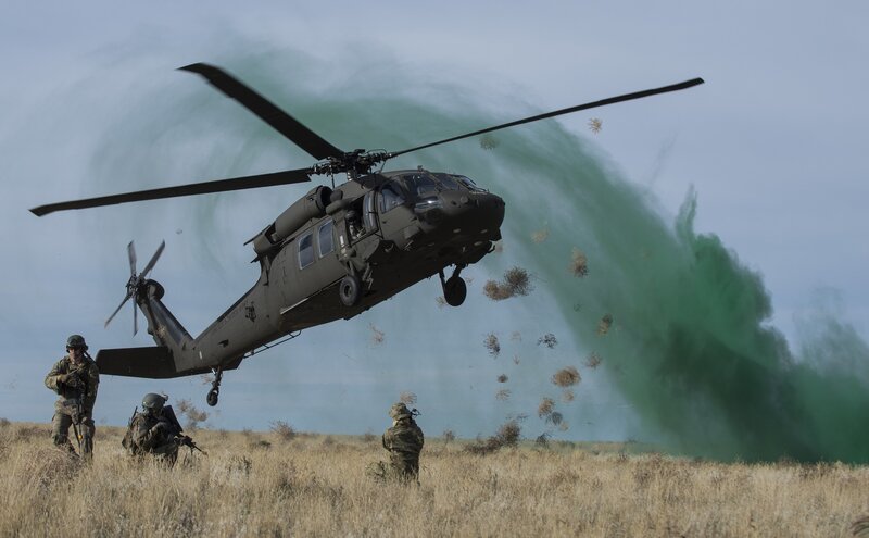 Soldiers with Helicopter — Green, Dramatic