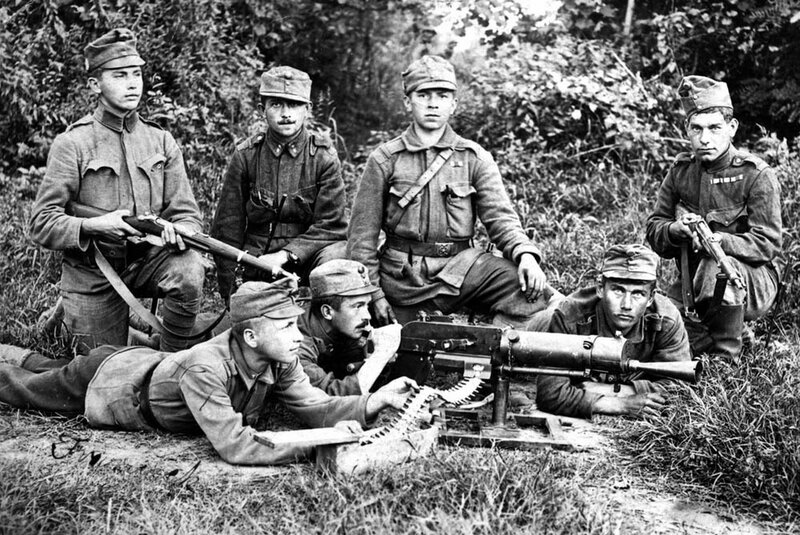 Soldiers with Machine Gun — Black