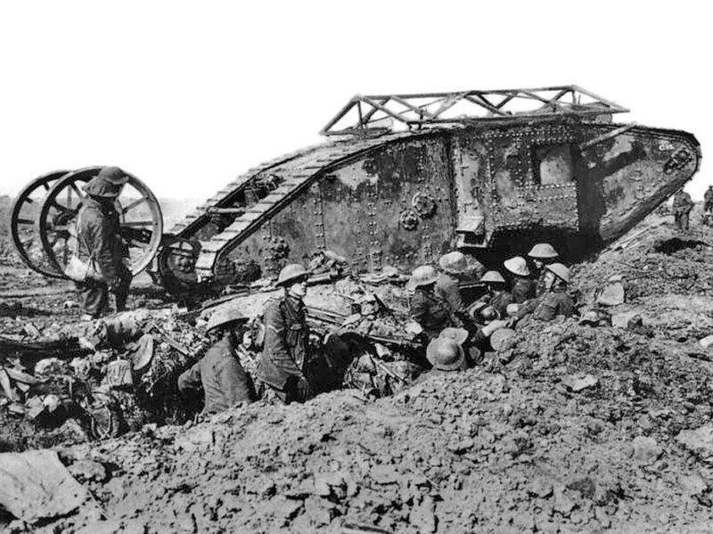 Soldiers with Tank — Black