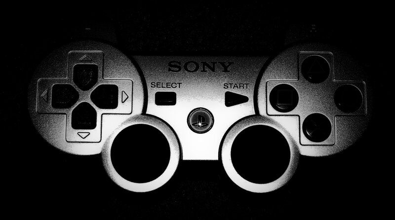 Sony PlayStation Controller — Black