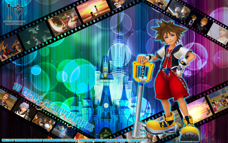Sora Holding Keyblade — Blue