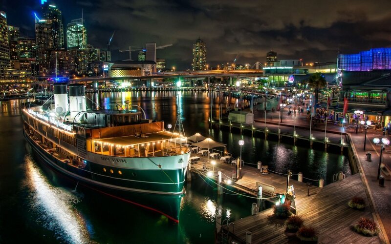 South Steyne Ferry — Green, Nocturnal