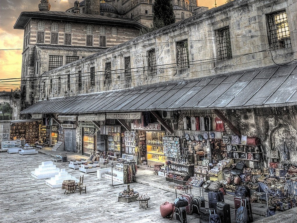 Souvenir shops in Istanbul