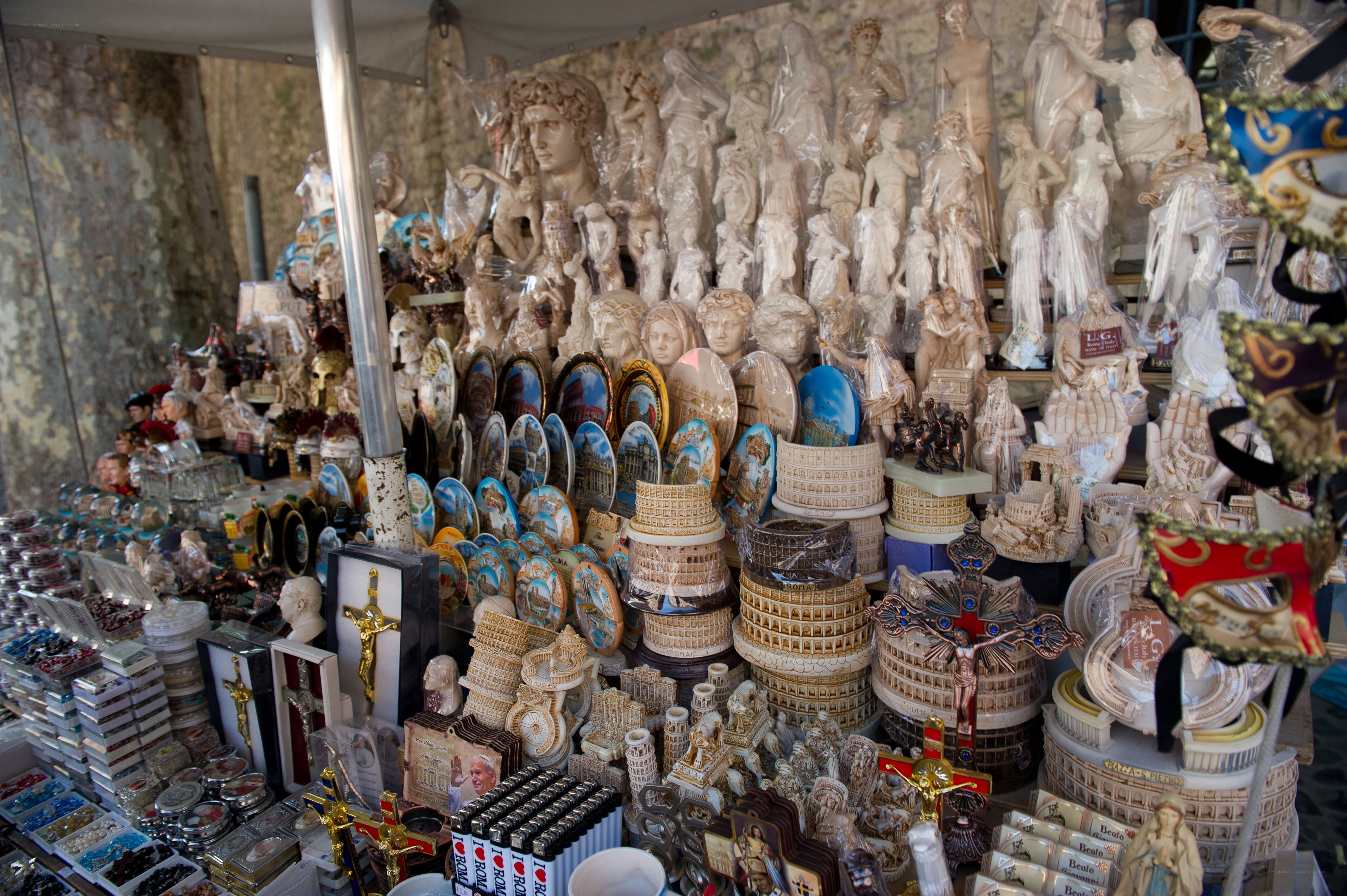 Souvenir stall in Rome