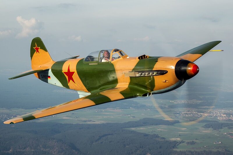 Soviet-era Fighter Plane — Green, Dynamic