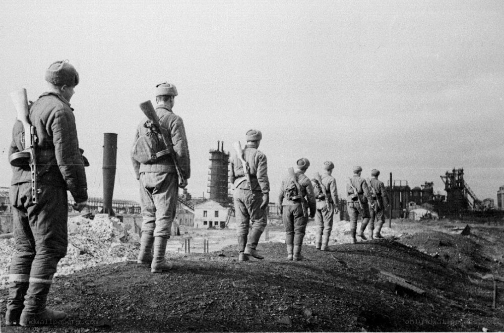 Soviet soldiers at Stalingrad
