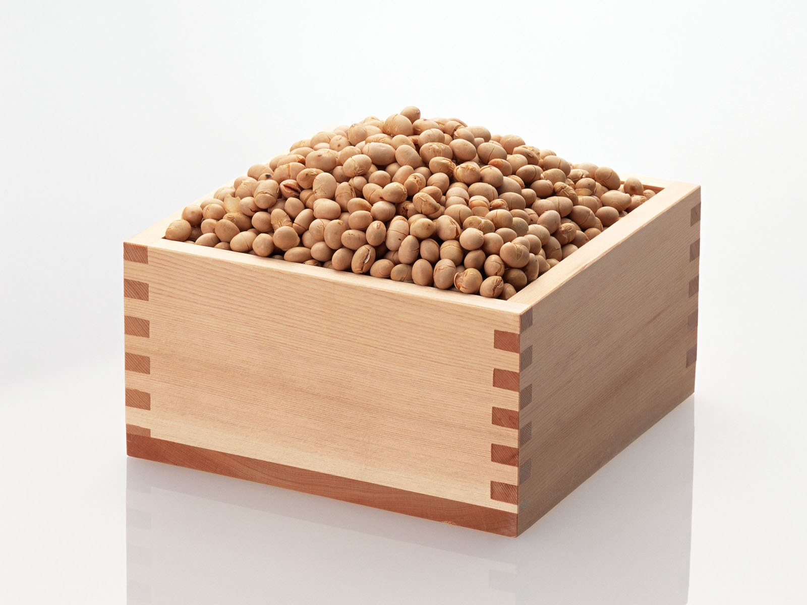 Soybeans in a wooden box