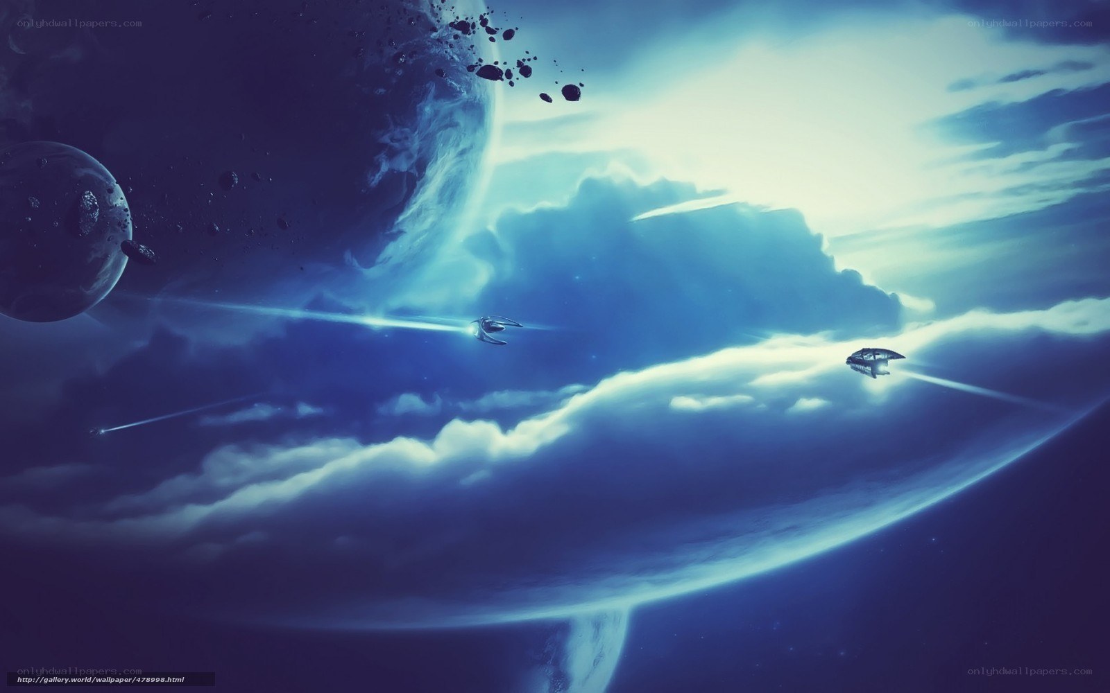 Space ships near alien planet