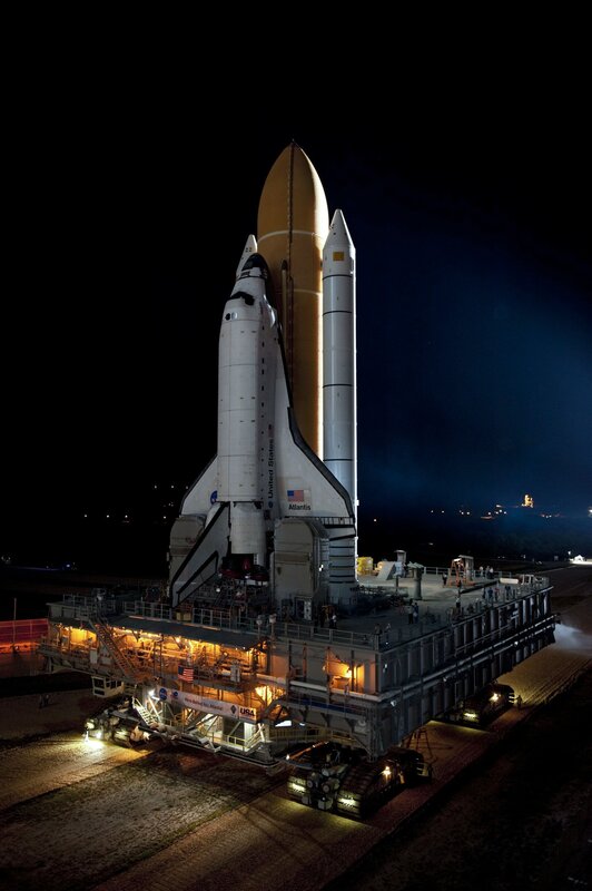 Space Shuttle Atlantis — Black, Dramatic
