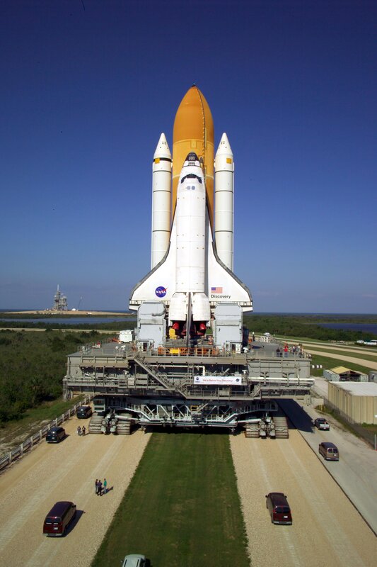 Space Shuttle Discovery — Blue, Dramatic