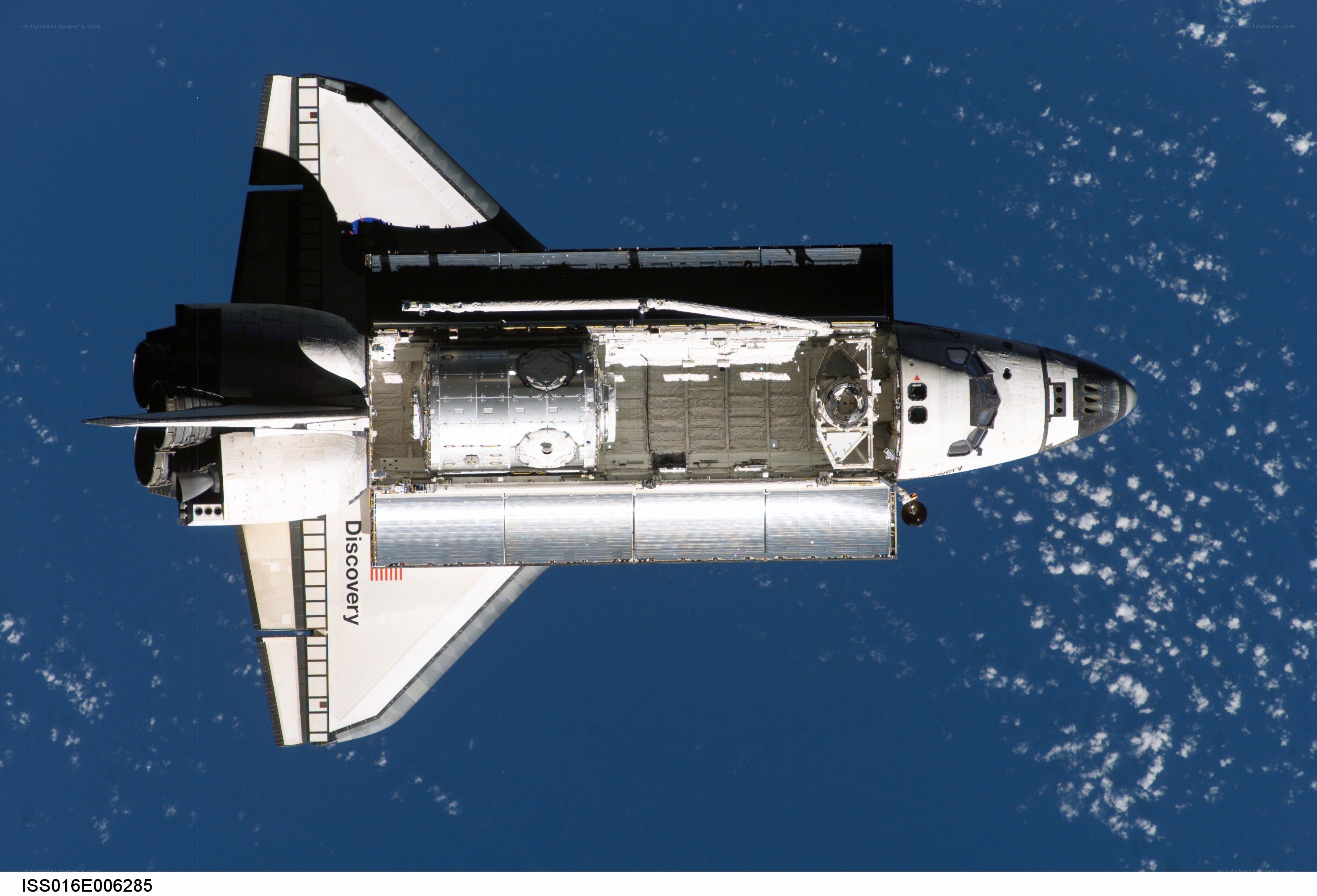 Space shuttle Discovery in orbit