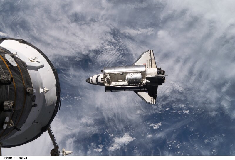 Space shuttle Discovery in orbit