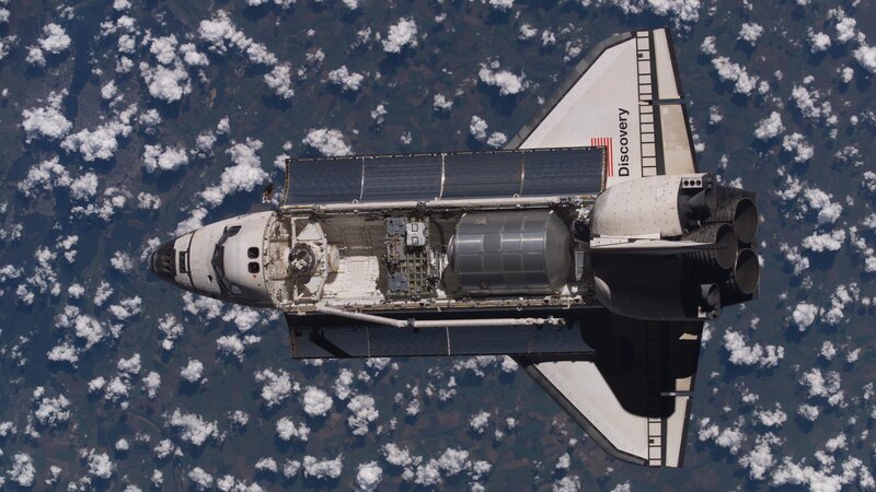 Space Shuttle Discovery — White, Serene, Photograph, Earth