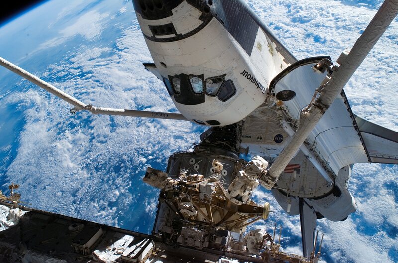 Space Shuttle Endeavour — Blue, Dramatic