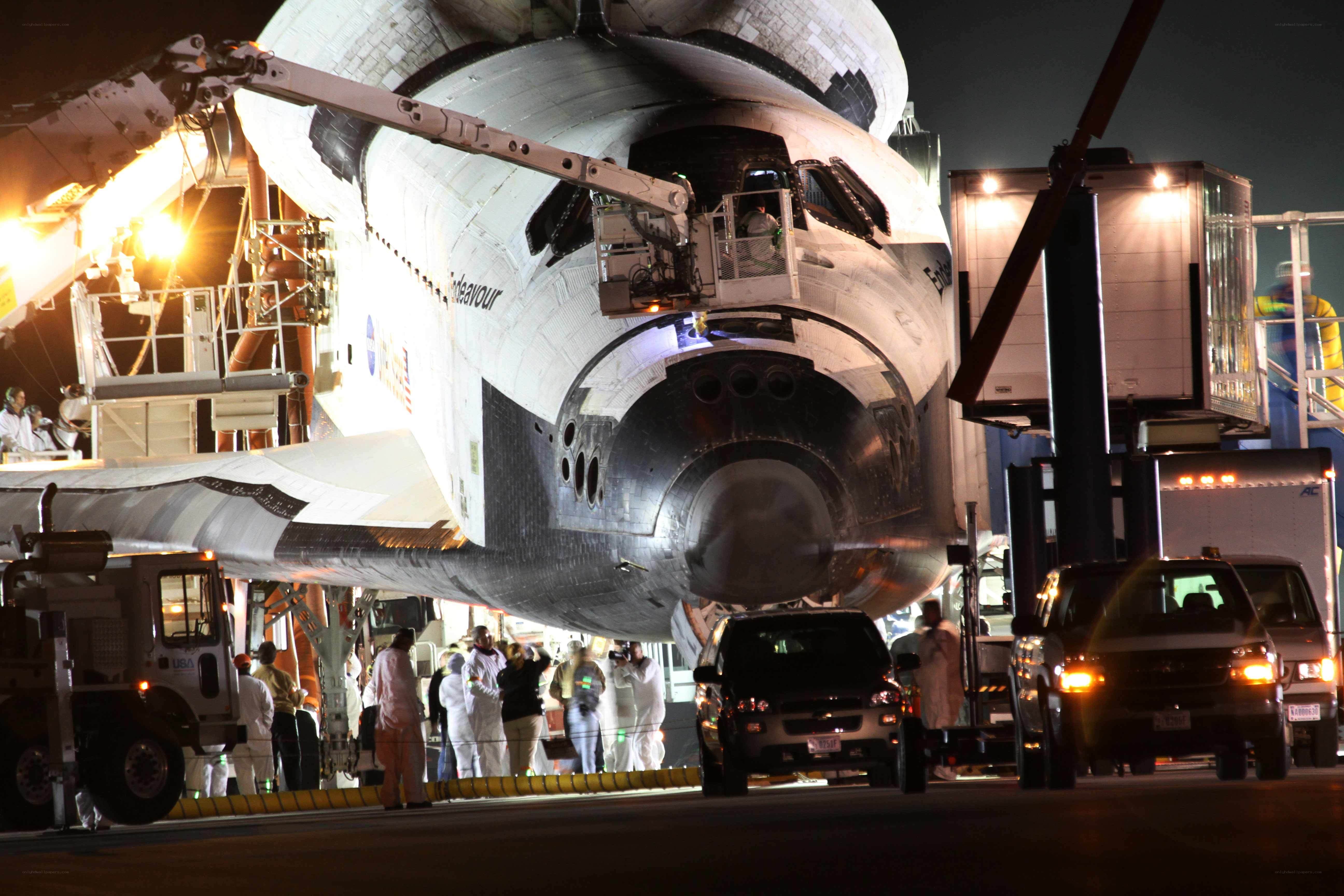 Space shuttle Endeavour on launch pad