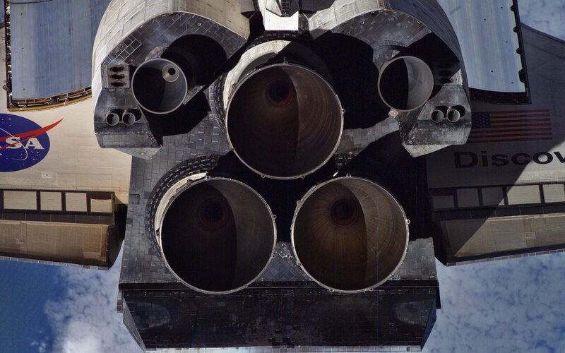 Space Shuttle Engines — Black