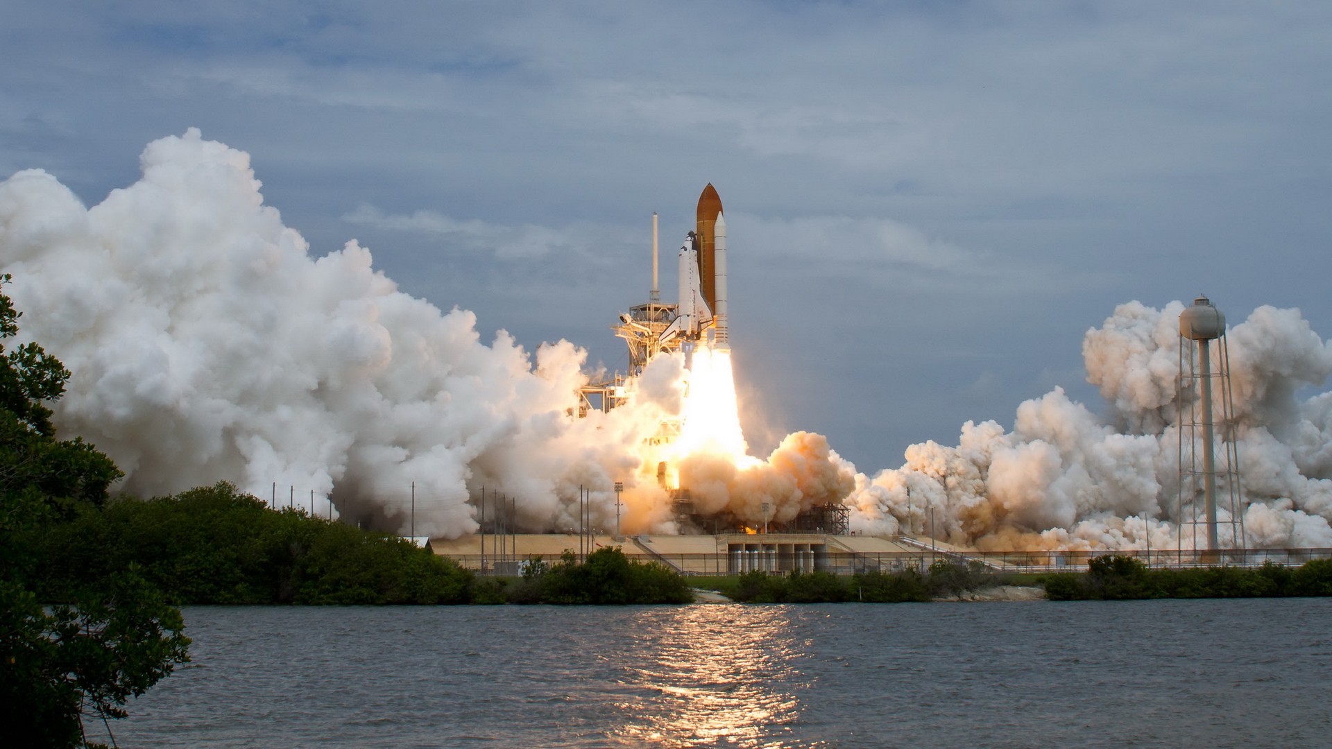 Space shuttle launch