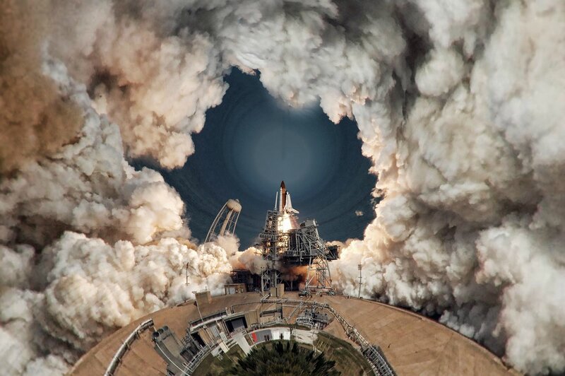 Space shuttle launch from ground