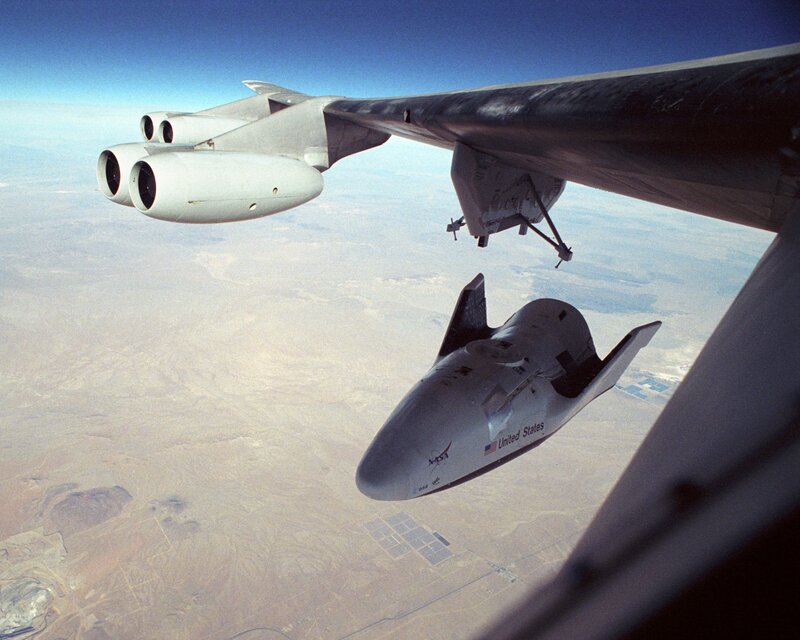 Space Shuttle on Aircraft — Gray