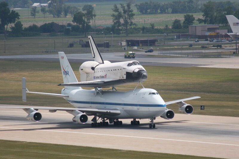 Space shuttle on Boeing 747